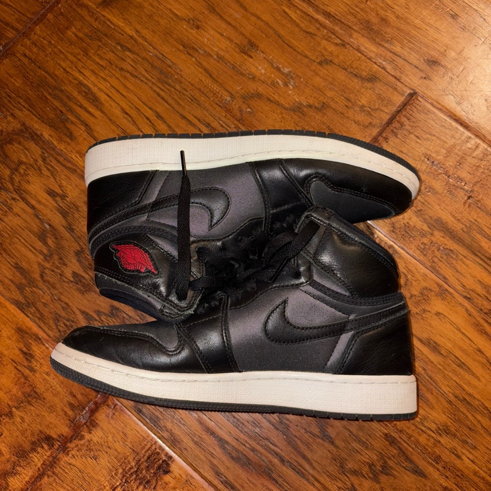 air jordan 1 retro high og ‘black gym red’